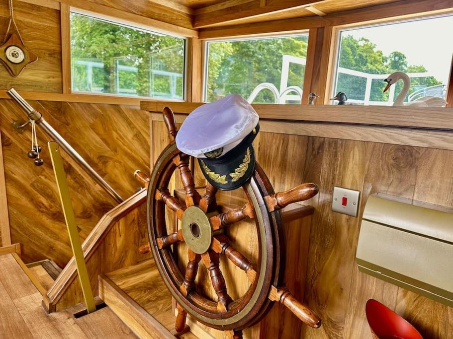 Unique Houseboat Experience I Central City Break York Kültér fotó