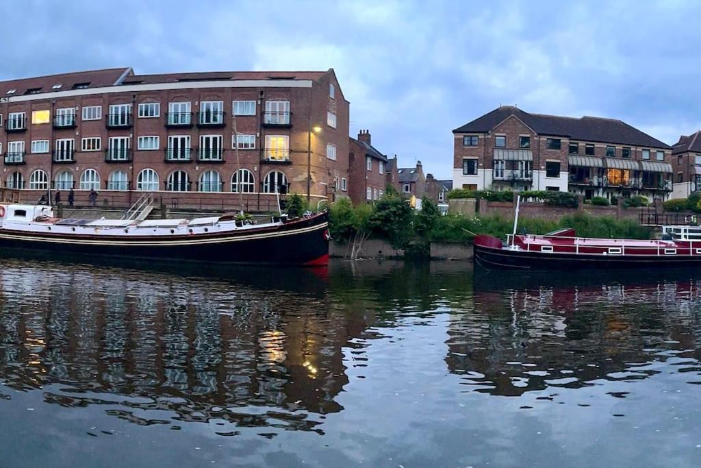 Unique Houseboat Experience I Central City Break York Kültér fotó