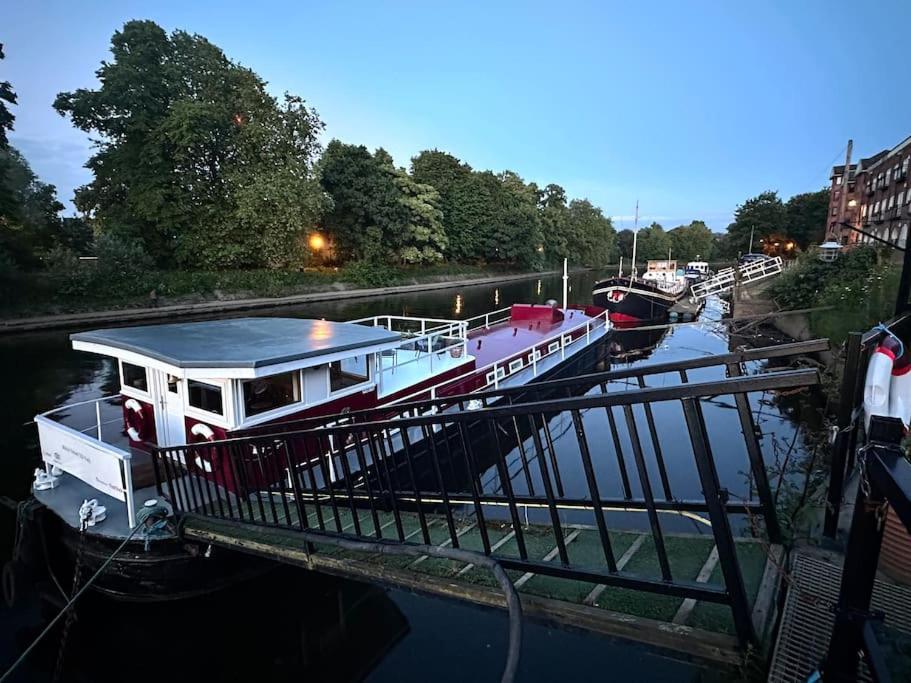 Unique Houseboat Experience I Central City Break York Kültér fotó